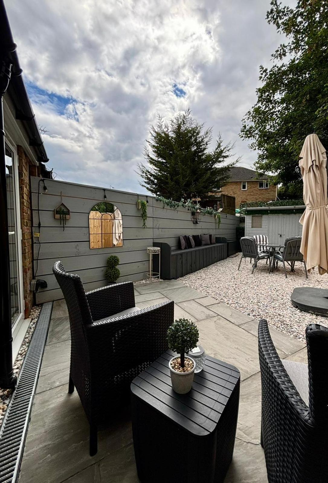 Stylish And Chic Seaside Apartment Southend-on-Sea Esterno foto