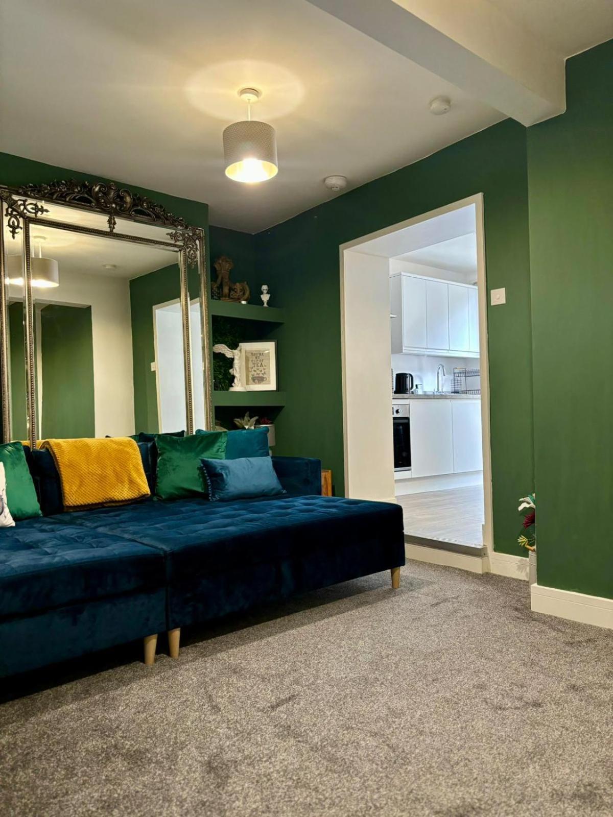 Stylish And Chic Seaside Apartment Southend-on-Sea Esterno foto